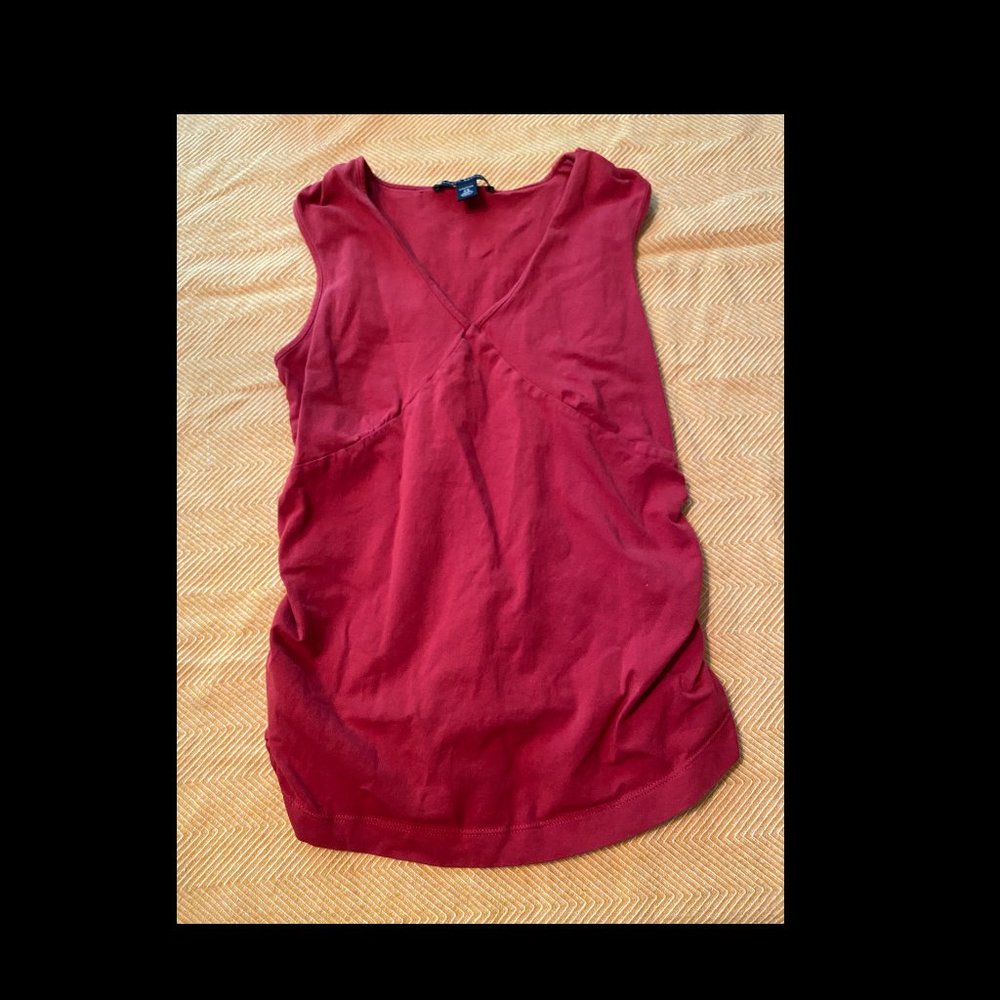 red stretch Banana Republic top